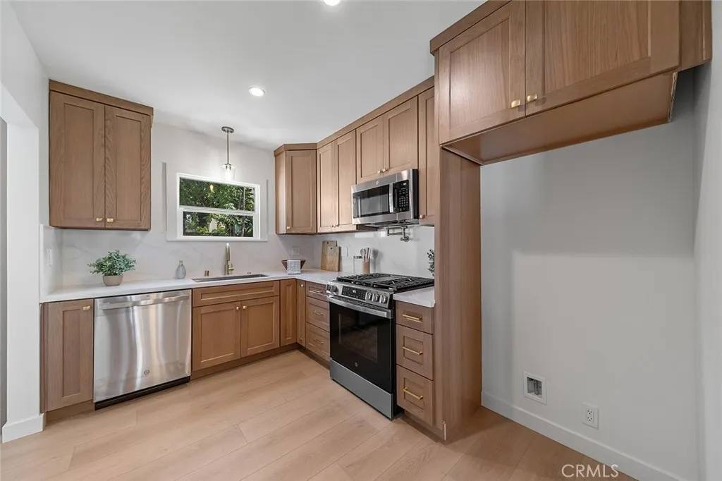 1951 Wagner Street, Pasadena, California 91107 home-pic-10